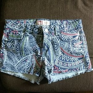 L.e.i Ashely lowrise shorts